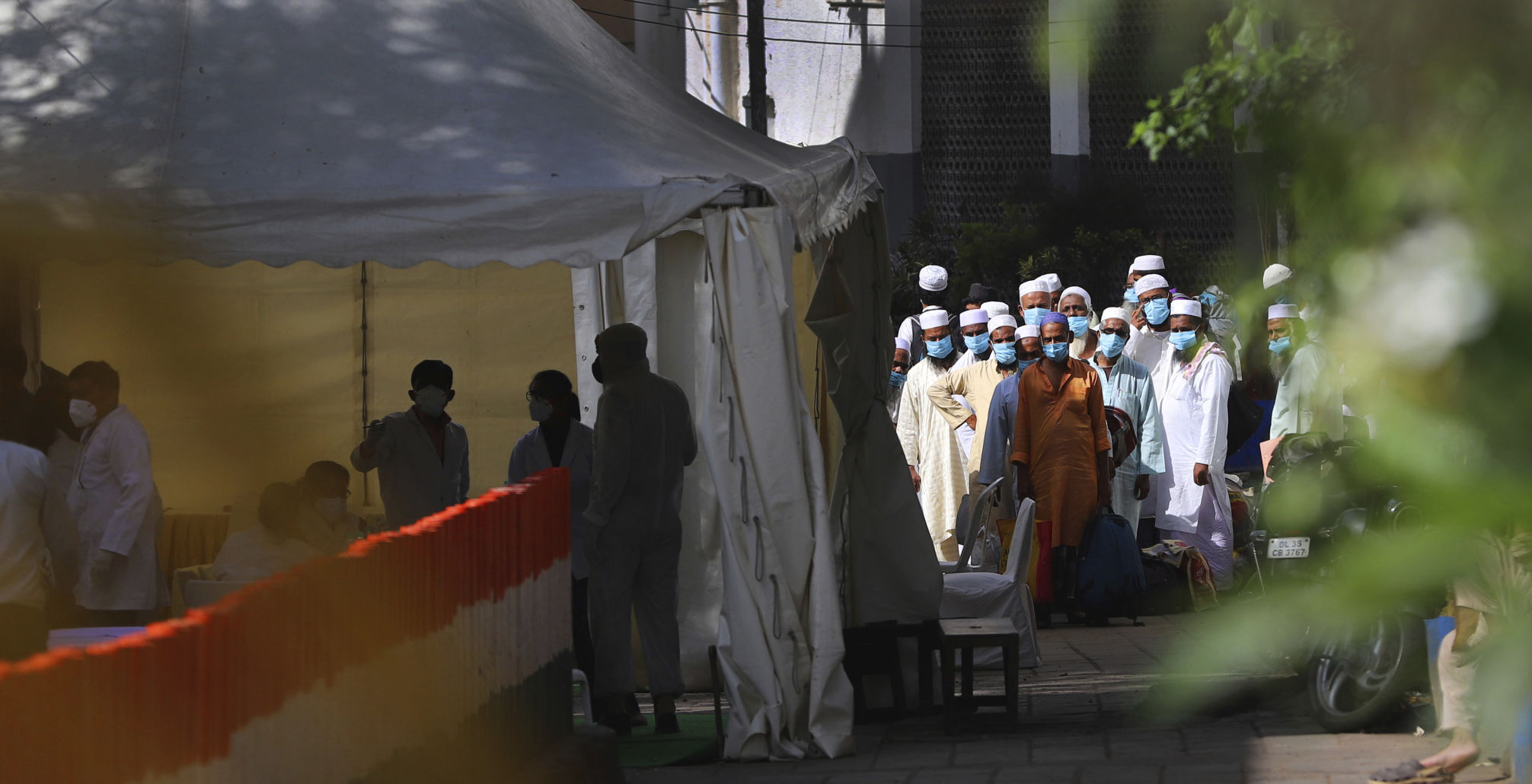 APTOPIX Virus Outbreak India